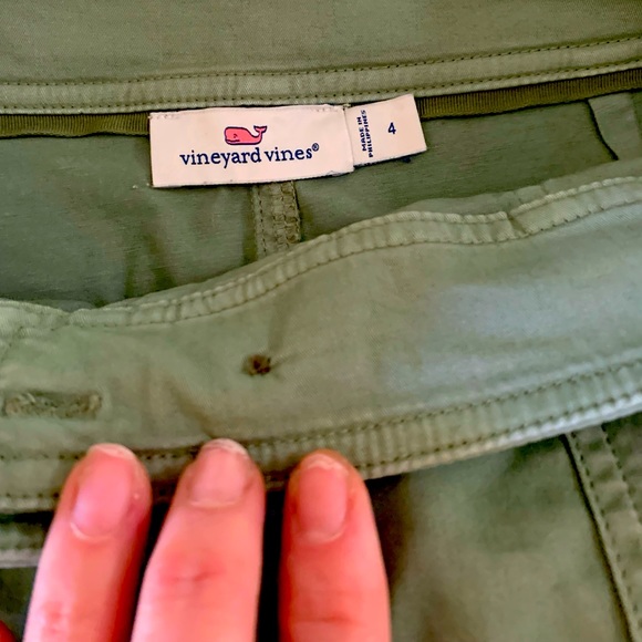 Size 4 olive green Vineyard Vine skirt - Picture 3 of 3